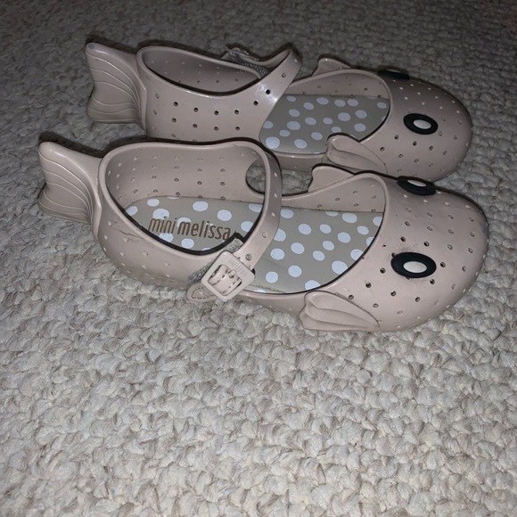 Mini Melissa Fish Shoes - Picture 2 of 2